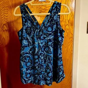 Cute sleeveless Candie’s summer top. Size S. Excellent condition.
